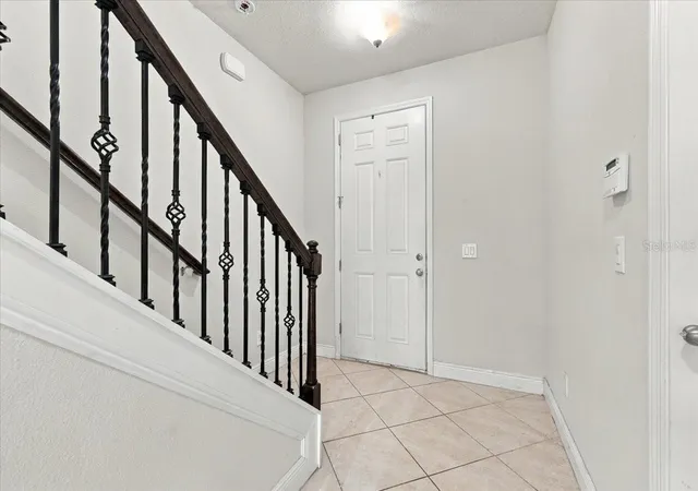 Photo 3 of Townhouse for sale at 7560 Aloma Pines Ct, Winter Park, FL 32792 | MLS# O6439431 | Listing updated on 2026-10-07