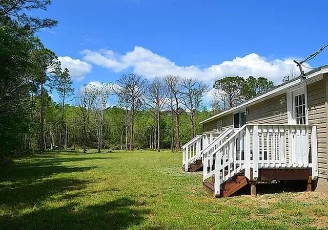 Photo 4 of Manufactured home for sale at 307 Country World Dr W, Davenport, FL 33897 | MLS# O6439437 | Listing updated on 2026-10-08