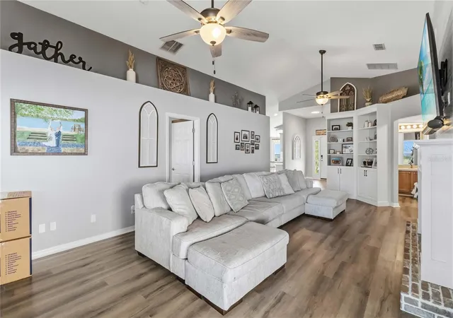 Photo 4 of Single family home for sale at 229 Pima Trl, Groveland, FL 34736 | MLS# S5156994 | Listing updated on 2026-09-15