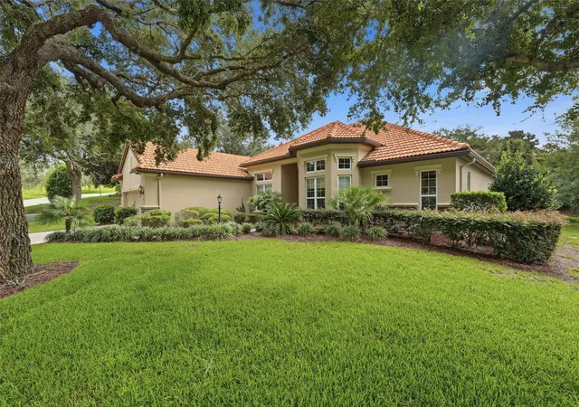 Photo 3 of Single family home for sale at 1910 N Eagle Chase Dr, Hernando, FL 34442 | MLS# OM731765 | Listing updated on 2026-10-09