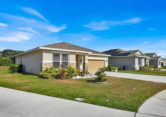 Photo 1 of Single family home for sale at 380 Lake Smart Cir, Winter Haven, FL 33881 | MLS# G5117422 | Listing updated on 2026-09-06