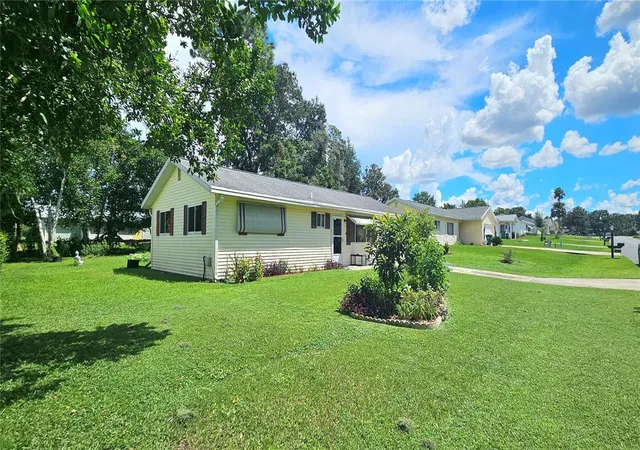 Photo 2 of Single family home for sale at 11145 SW 79th Avenue, Ocala, FL 34476 | MLS# OM731770 | Listing updated on 2026-09-07