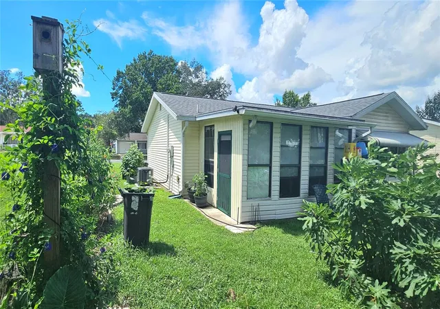 Photo 4 of Single family home for sale at 11145 SW 79th Avenue, Ocala, FL 34476 | MLS# OM731770 | Listing updated on 2026-09-07