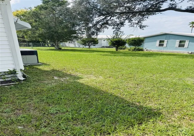 Photo 3 of Manufactured home for sale at 7547 Highpoint Blvd, Brooksville, FL 34613 | MLS# W7889243 | Listing updated on 2026-10-10