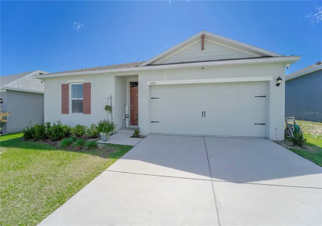 Photo 4 of Single family home for sale at 1020 Cambridge Dr, Winter Haven, FL 33881 | MLS# O6439455 | Listing updated on 2026-09-05