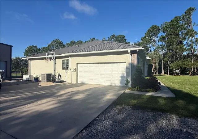 Photo 2 of Sale Pending at 6317 Barton Rd, Plant City, FL 33565 | MLS# O6439461 | Listing updated on 2026-09-22
