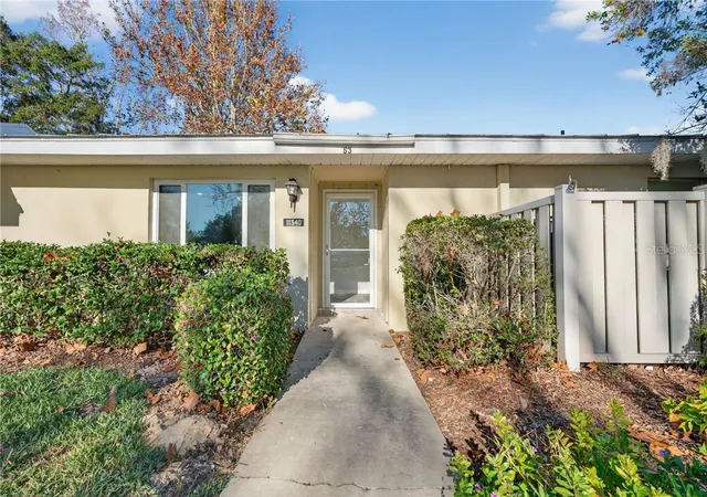 Photo 2 of Sale Pending at 11340 W Bayshore Dr, Crystal River, FL 34429 | MLS# CC850667 | Listing updated on 2026-10-07
