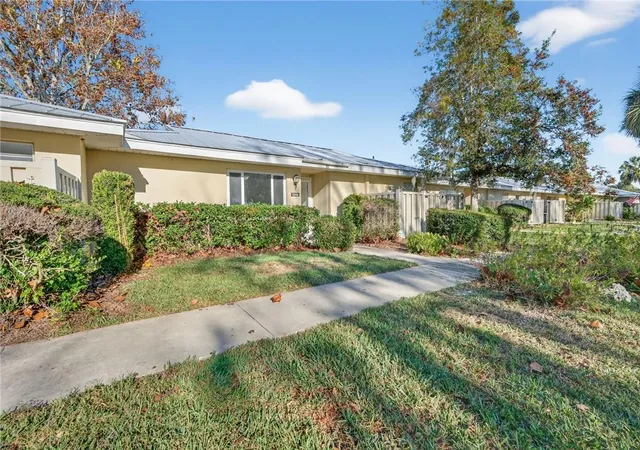 Photo 3 of Sale Pending at 11340 W Bayshore Dr, Crystal River, FL 34429 | MLS# CC850667 | Listing updated on 2026-10-07