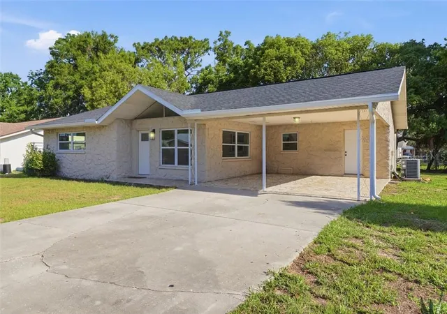 Photo 3 of Single family home for sale at 1163 SE 2nd Street, Crystal River, FL 34429 | MLS# CC855149 | Listing updated on 2026-10-10