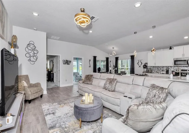 Photo 4 of Single family home for sale at 657 W Twisted Oaks Dr, Beverly Hills, FL 34465 | MLS# CC855490 | Listing updated on 2026-10-08