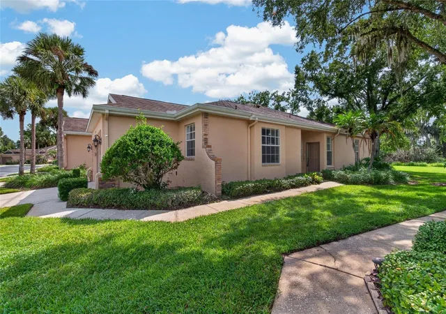 Listing Photo 3 - Condo for sale in building located at 2201 Preservation Dr, PLANT CITY, FL 33566 - Unit #0