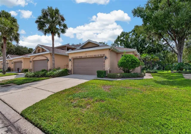 Listing Photo 5 - Condo for sale in building located at 2201 Preservation Dr, PLANT CITY, FL 33566 - Unit #0