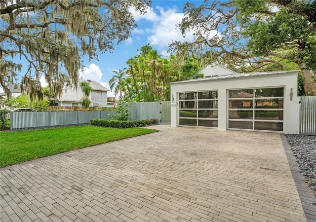Photo 2 of Single family home for sale at 1922 Hammerlin Ave, Winter Park, FL 32789 | MLS# O6439477 | Listing updated on 2026-09-06