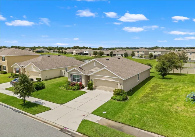 Photo 4 of Single family home for sale at 30480 Summer Sun Loop, Wesley Chapel, FL 33545 | MLS# TB8545939 | Listing updated on 2026-09-16