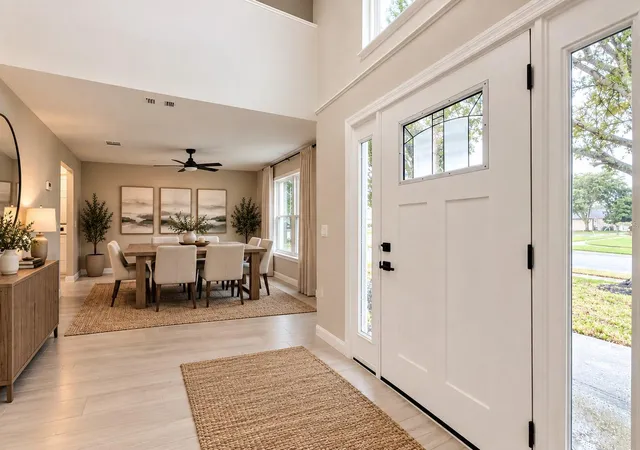Photo 4 of Single family home for sale at 5039 Oak Tours Dr, Orlando, FL 32839 | MLS# TB8545945 | Listing updated on 2026-09-16