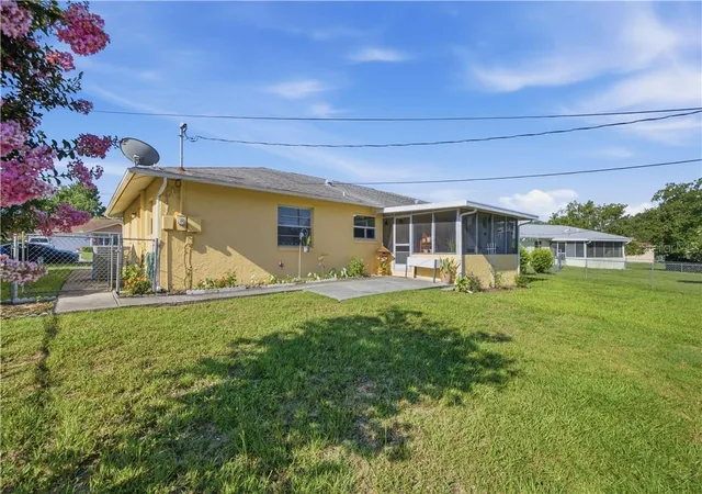 Photo 2 of Single family home for sale at 671 W Buttonbush Dr, Beverly Hills, FL 34465 | MLS# CC856290 | Listing updated on 2026-10-08