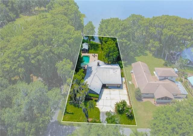 Photo 3 of Single family home for sale at 85 S Hunting Lodge Dr, Inverness, FL 34453 | MLS# CC856551 | Listing updated on 2026-10-09