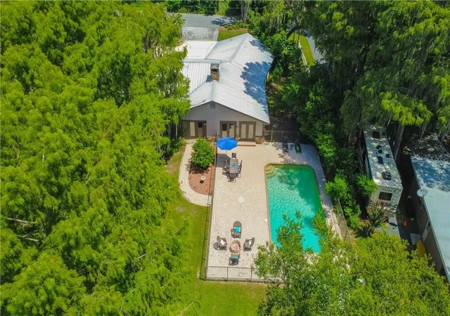 Photo 4 of Single family home for sale at 85 S Hunting Lodge Dr, Inverness, FL 34453 | MLS# CC856551 | Listing updated on 2026-10-09