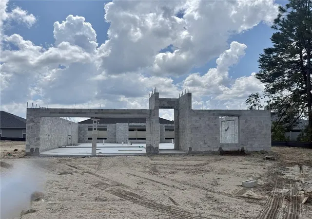 Photo 2 of Single family home for sale at 8457 N Inca Way, Dunnellon, FL 34434 | MLS# CC857338 | Listing updated on 2026-10-09
