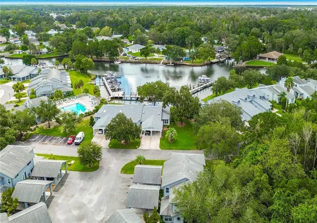 Listing Photo 5 - Condo for sale in building located at 11059 W Harbor Watch Loop, Crystal River, FL 34428