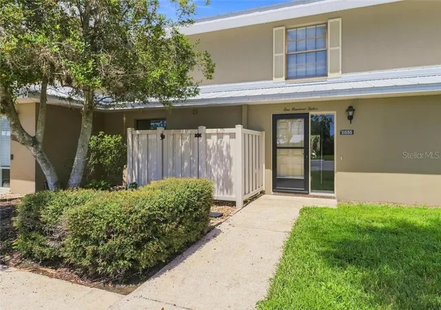 Listing Photo 4 - Condo for sale in building located at 11555 W Bayshore Dr, Crystal River, FL 34429 - Unit #112
