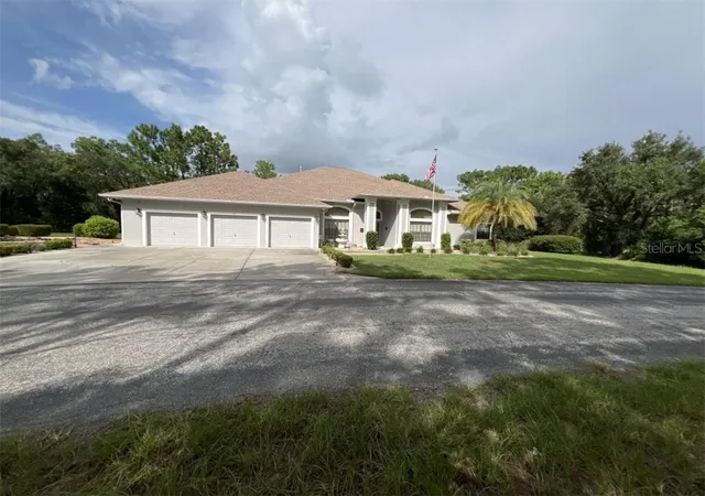 Photo 1 of Single family home for sale at 14 Drypetes Ct E, Homosassa, FL 34446 | MLS# CC857685 | Listing updated on 2026-10-08