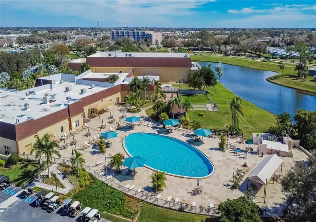 Listing Photo 2 - Condo for sale in building located at 1802 Bedford Ter, SUN CITY CENTER, FL 33573 - Unit #180