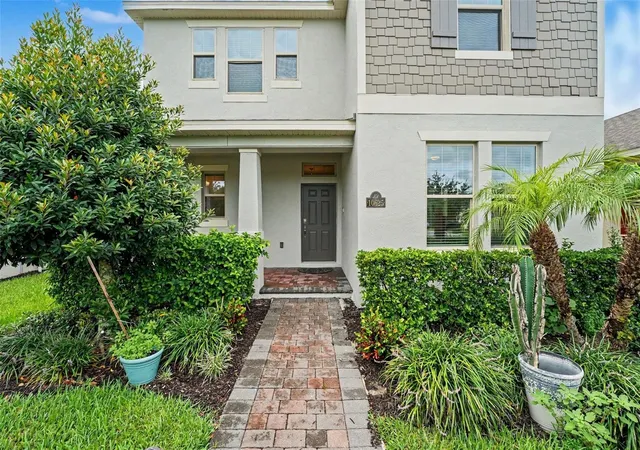 Photo 3 of Single family home for sale at 10625 Atwater Bay Dr, Winter Garden, FL 34787 | MLS# O6439501 | Listing updated on 2026-10-10