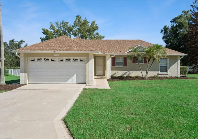 Photo 1 of Single family home for sale at 110 Twin Lake Cir, Umatilla, FL 32784 | MLS# G5117429 | Listing updated on 2026-09-12