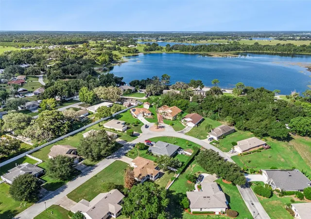 Photo 2 of Single family home for sale at 110 Twin Lake Cir, Umatilla, FL 32784 | MLS# G5117429 | Listing updated on 2026-09-12