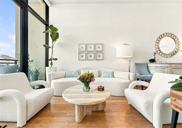 Photo 3 of Condo for sale at 400 4th Avenue S #508, Saint Petersburg, FL 33701 | MLS# TB8545965 | Listing updated on 2026-10-17