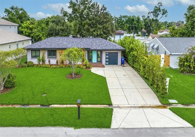 Photo 1 of Single family home for sale at 2121 W Farwell Dr, Tampa, FL 33603 | MLS# TB8545968 | Listing updated on 2026-10-10