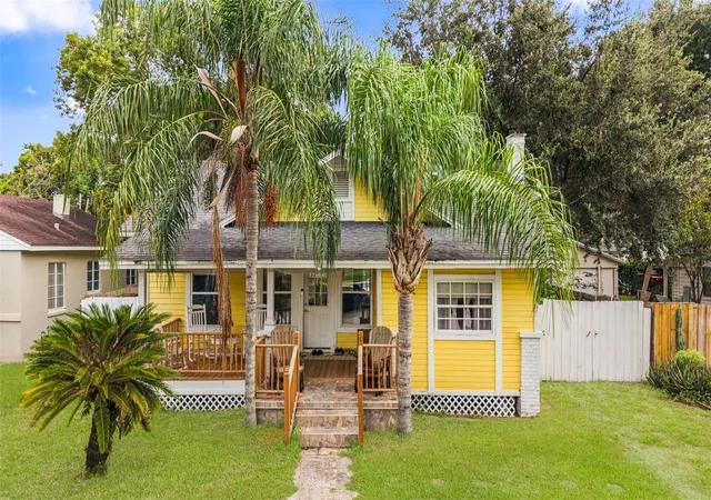Photo 1 of Single family home for sale at 1031 Waltham Ave, Orlando, FL 32809 | MLS# O6439514 | Listing updated on 2026-09-12