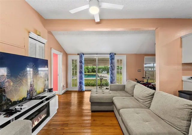 Photo 2 of Single family home for sale at 1031 Waltham Ave, Orlando, FL 32809 | MLS# O6439514 | Listing updated on 2026-09-12