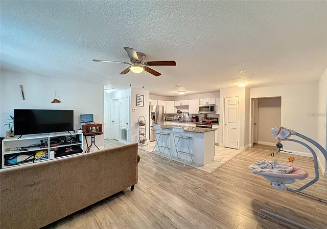 Photo 4 of Single family home for sale at 7211 Pinion Dr, Orlando, FL 32818 | MLS# O6439519 | Listing updated on 2026-10-30