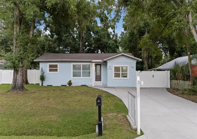 Photo 1 of Single family home for sale at 6703 N Boulevard, Tampa, FL 33604 | MLS# TB8545972 | Listing updated on 2026-09-05