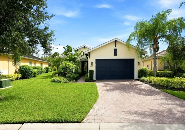 Photo 2 of Single family home for sale at 5057 Lake Overlook Ave, Bradenton, FL 34208 | MLS# TB8545975 | Listing updated on 2026-09-23