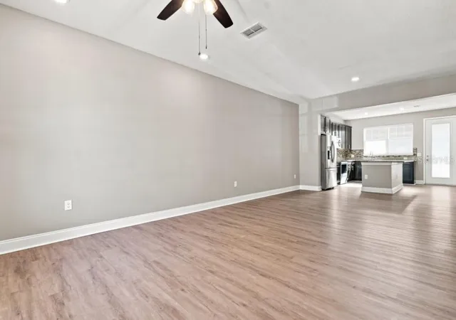 Photo 3 of Townhouse for sale at 1511 Sweet Apple St, Oakland, FL 34787 | MLS# O6439535 | Listing updated on 2026-10-06