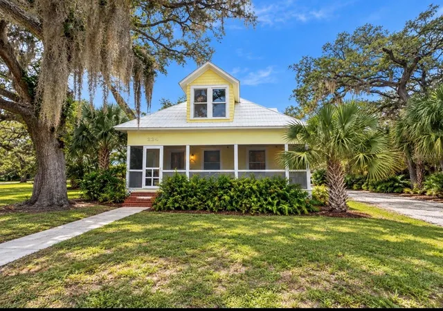 Photo 1 of Single family home for sale at 224 Albert St, Dunedin, FL 34698 | MLS# TB8545983 | Listing updated on 2026-09-13