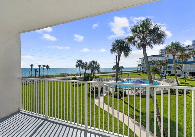 Listing Photo 5 - Condo for sale in building located at 3510 S Ocean Shore Blvd, Flagler Beach, FL 32136 - Unit #215