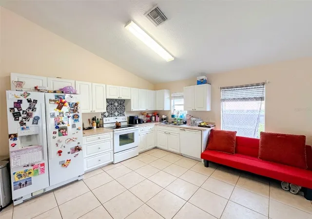 Photo 3 of Single family home for sale at 1240 12th Avenue Sw, Vero Beach, FL 32962 | MLS# O6439544 | Listing updated on 2026-09-15