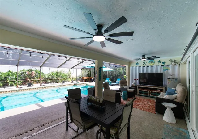 Photo 2 of Single family home for sale at 207 Amesbury Cir, Sun City Center, FL 33573 | MLS# TB8545992 | Listing updated on 2026-10-11