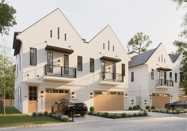 Photo 1 of Townhouse for sale at 205 W Gladys St #2, Tampa, FL 33602 | MLS# TB8545999 | Listing updated on 2026-09-05
