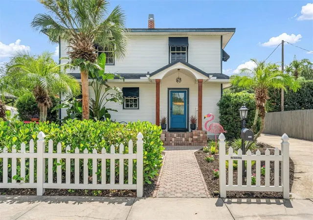 Photo 1 of Single family home for sale at 1350 26th Avenue N, Saint Petersburg, FL 33704 | MLS# TB8546002 | Listing updated on 2026-09-16