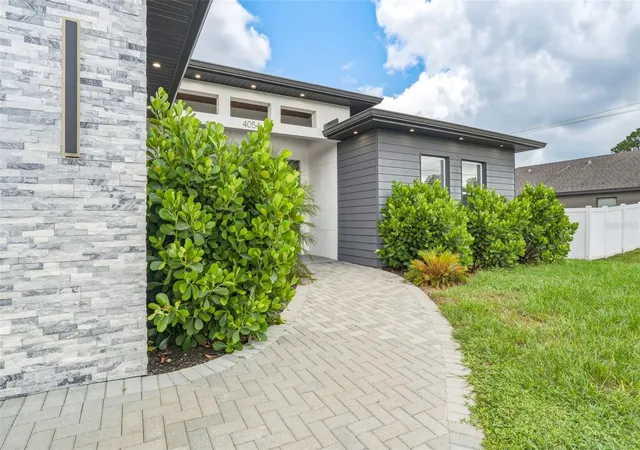 Photo 2 of Single family home for sale at 4054 Warrior Ave, North Port, FL 34286 | MLS# OM731793 | Listing updated on 2026-09-19