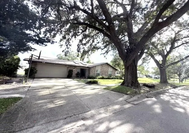 Photo 2 of Single family home for sale at 2410 Sherbrooke Rd, Winter Park, FL 32792 | MLS# O6439553 | Listing updated on 2026-09-14