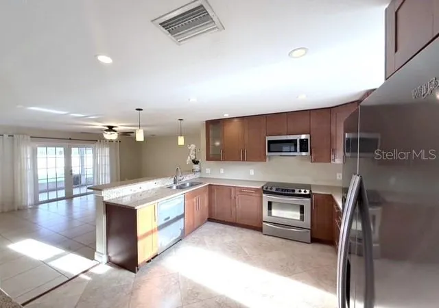 Photo 3 of Single family home for sale at 2410 Sherbrooke Rd, Winter Park, FL 32792 | MLS# O6439553 | Listing updated on 2026-09-14