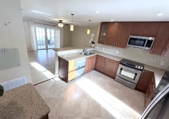 Photo 4 of Single family home for sale at 2410 Sherbrooke Rd, Winter Park, FL 32792 | MLS# O6439553 | Listing updated on 2026-09-14