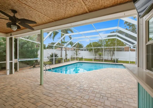Photo 4 of Single family home for sale at 1358 Wexford Dr S, Palm Harbor, FL 34683 | MLS# TB8546015 | Listing updated on 2026-10-08