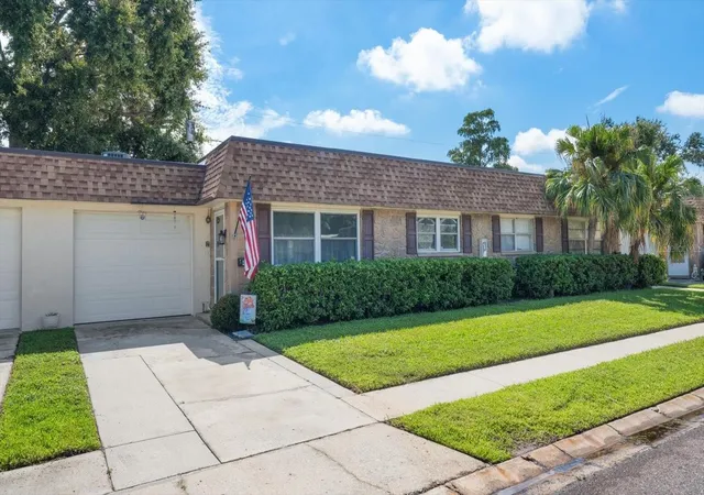 Photo 1 of Single family home for sale at 403 Mindy Dr, Largo, FL 33771 | MLS# TB8546016 | Listing updated on 2026-09-07